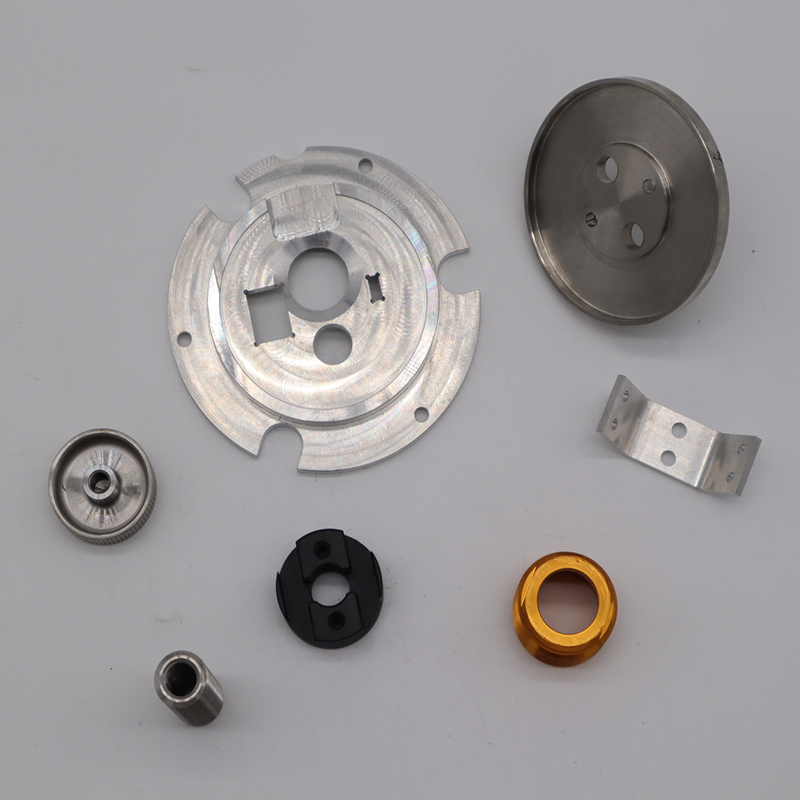 Composants d\'usinage CNC de précision personnalisés